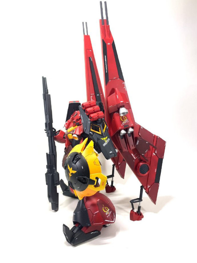 模玩控:机动战士高达,夏亚专用迪杰traversia模型