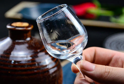 教你几个专业词汇像品酒师一样鉴赏白酒