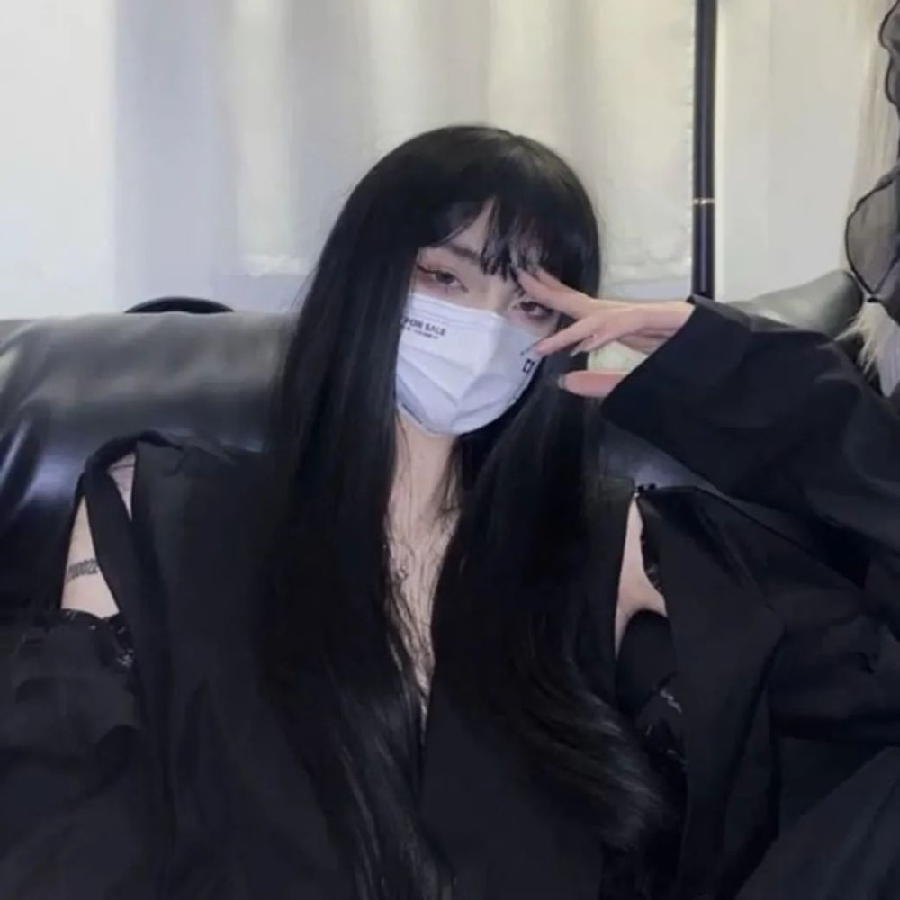 头像有点丧的女生头像万物皆善未来可期