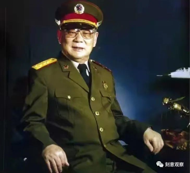 他64歲授上將,曾任海軍航空兵司令員,官至副總參謀長,今年91歲