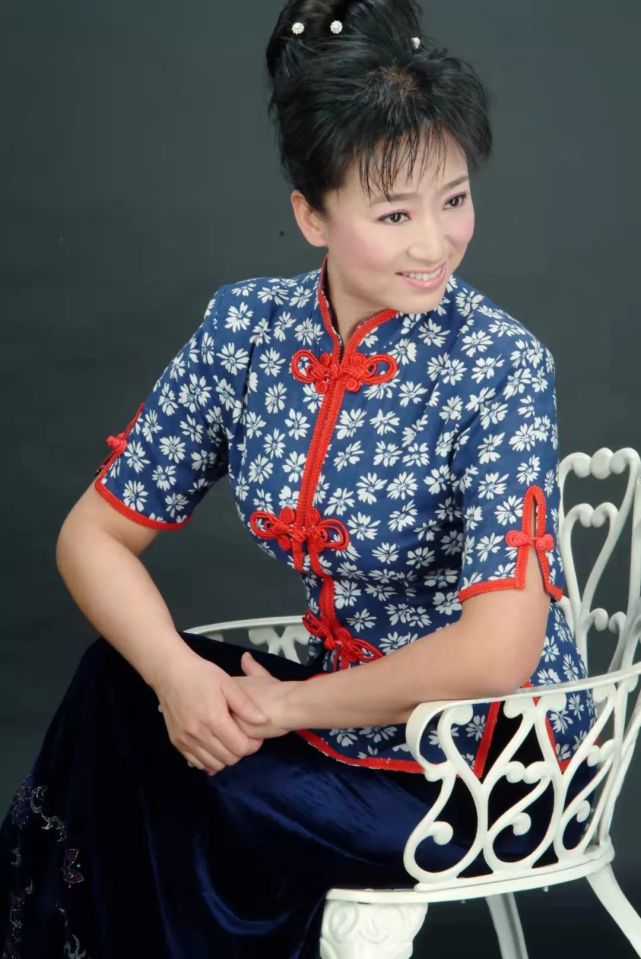 万名专家人才服务基层行动深入杭锦旗乌兰牧骑