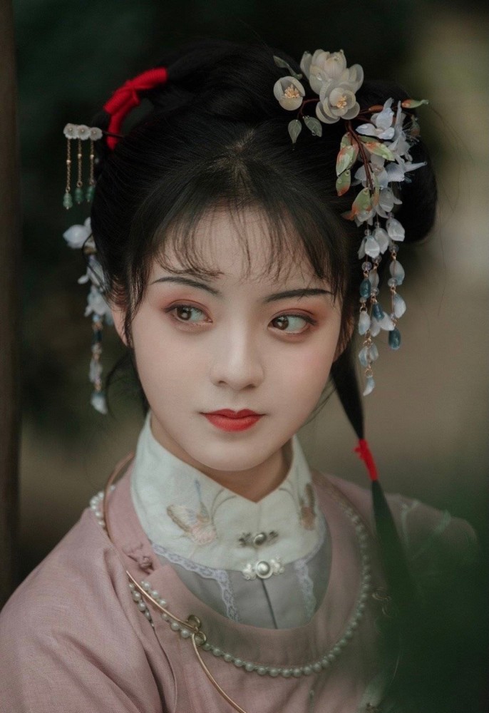 壁纸 古风美人 我与春风皆过客你携秋水揽星河 腾讯新闻