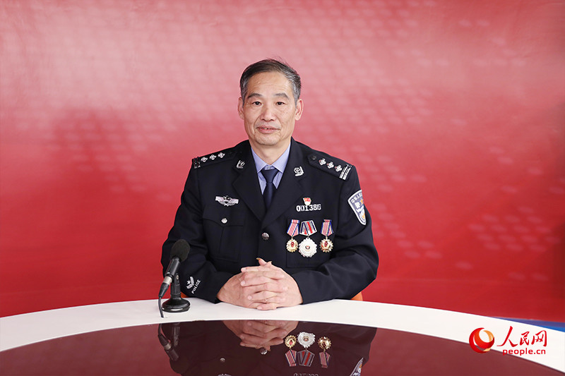 公安蓝守护武夷山的绿水青山