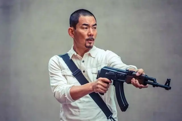 香港贼王叶继欢在狱中与女友结婚女儿从清华大学毕业