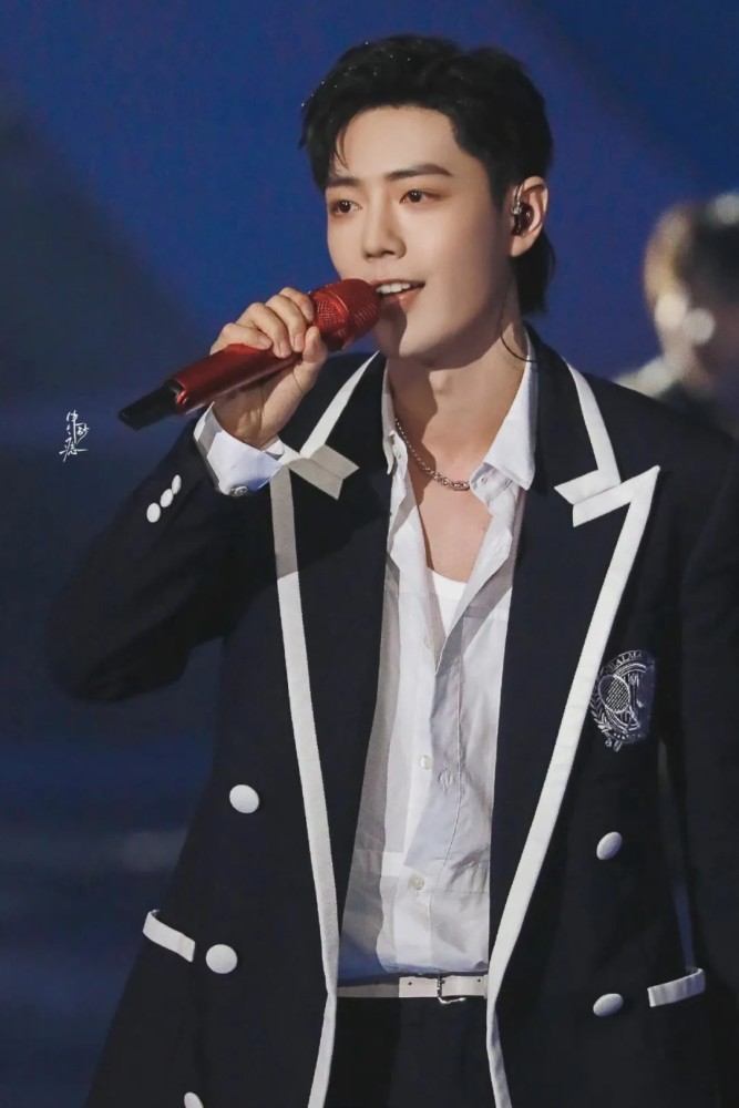 肖战#那些年肖战的耳返～好苏_腾讯新闻