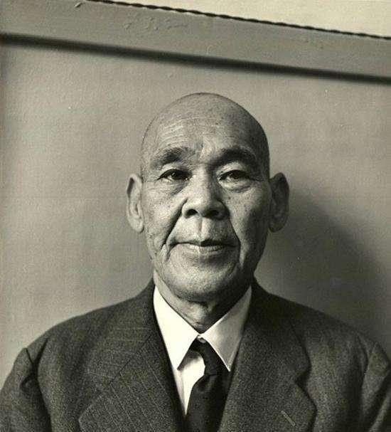 日本投降前夕,他还企图反击美军,病死牢中得以逃脱审判