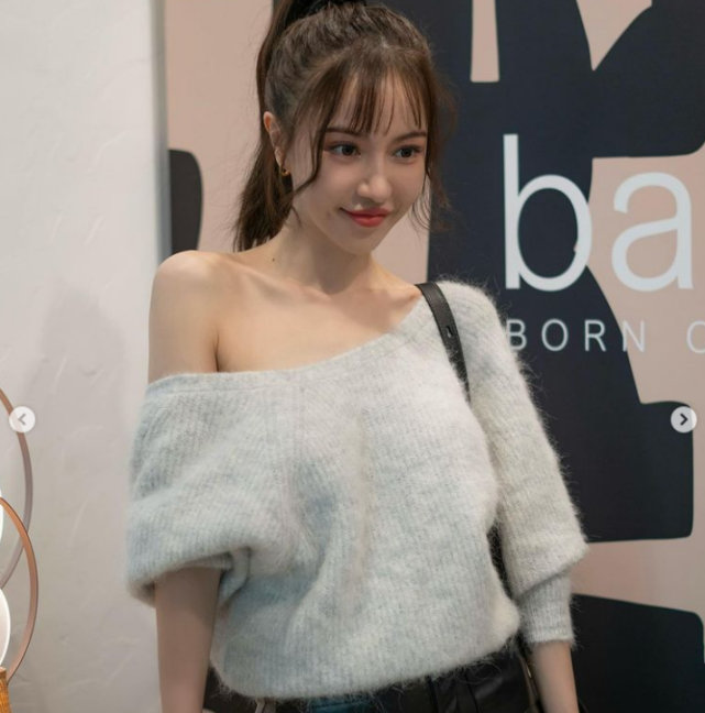 43岁萧潇晒"美腿日常",像20岁大学生一样,这身材你敢相信吗