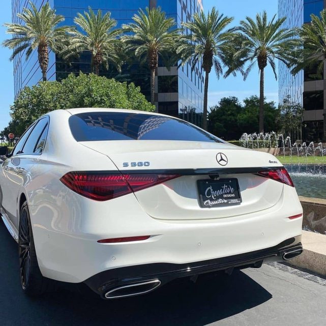 2021年奔驰新款s580豪华轿车