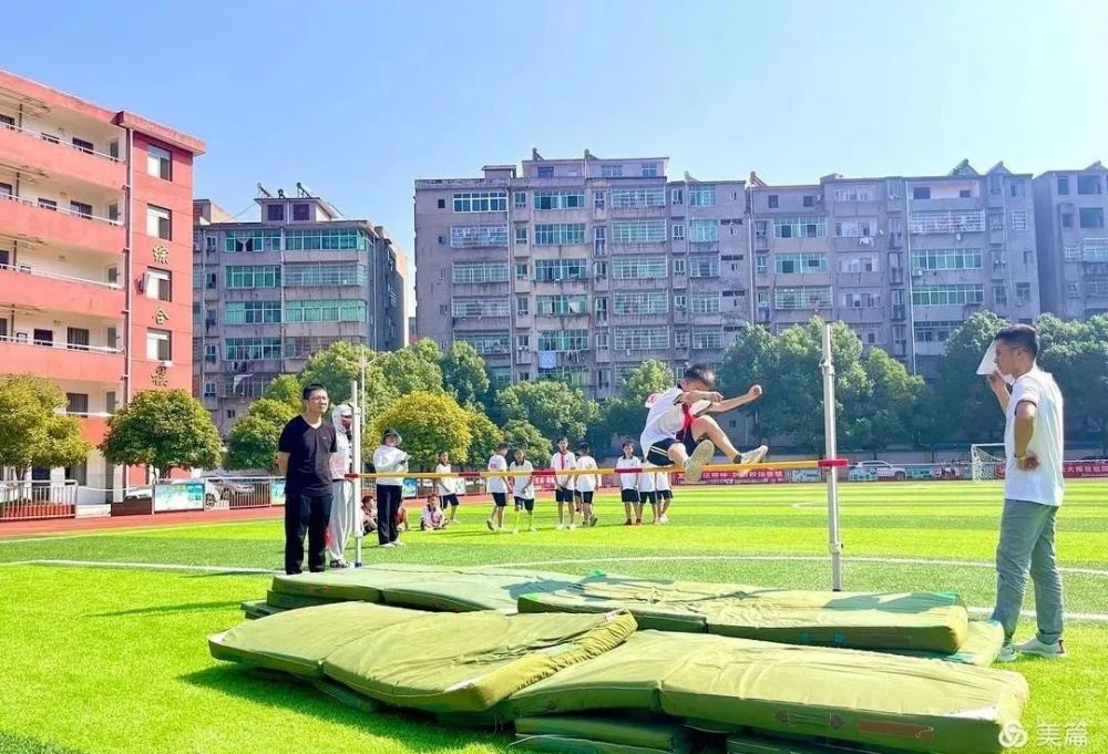 校园别样精彩临川十二小举办秋季运动会