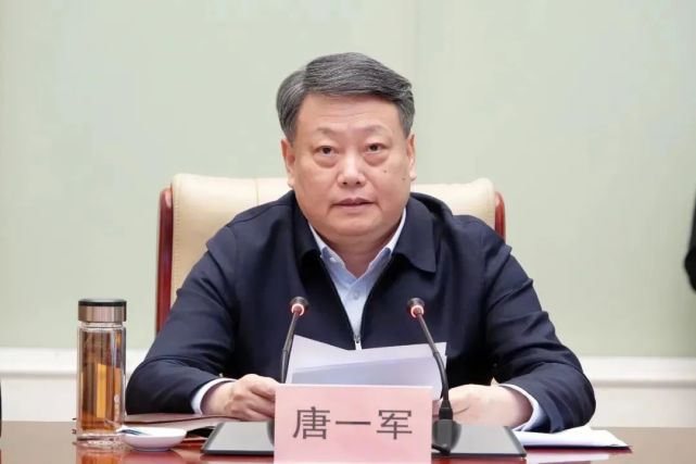 司法部部长唐一军就修订突发事件应对法作说明从6个方面进行修改完善