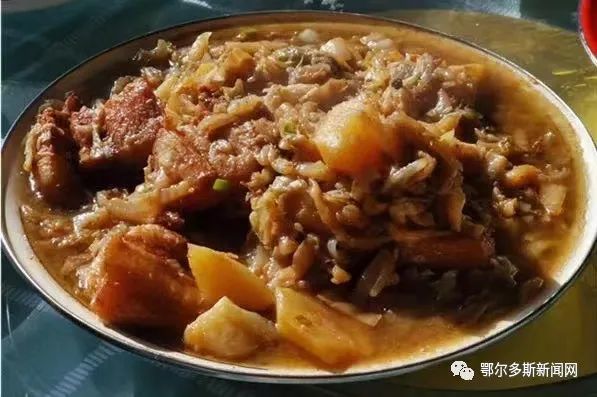 杀猪烩菜炖羊肉