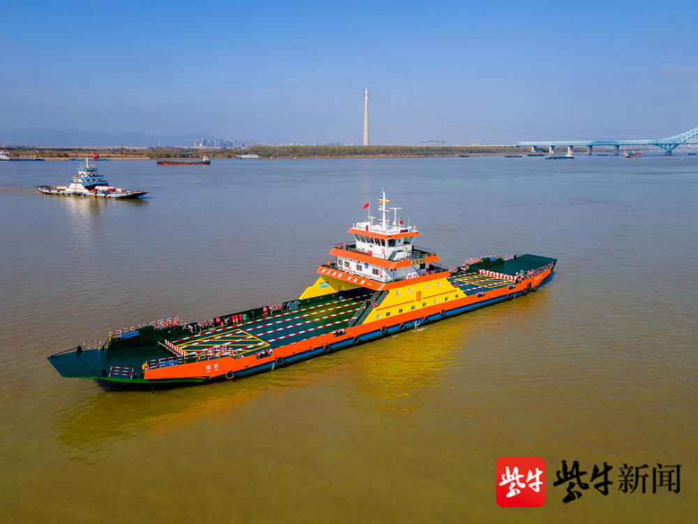 新型电力推进的汽渡船板新肆号运营一周年节能同时运力升级