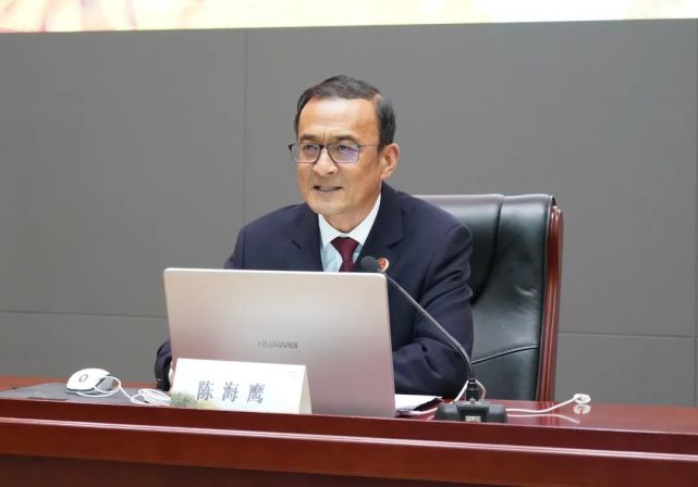 学决议,抓质量,促发展——陈海鹰向全市检察干警宣讲党的十九届六中