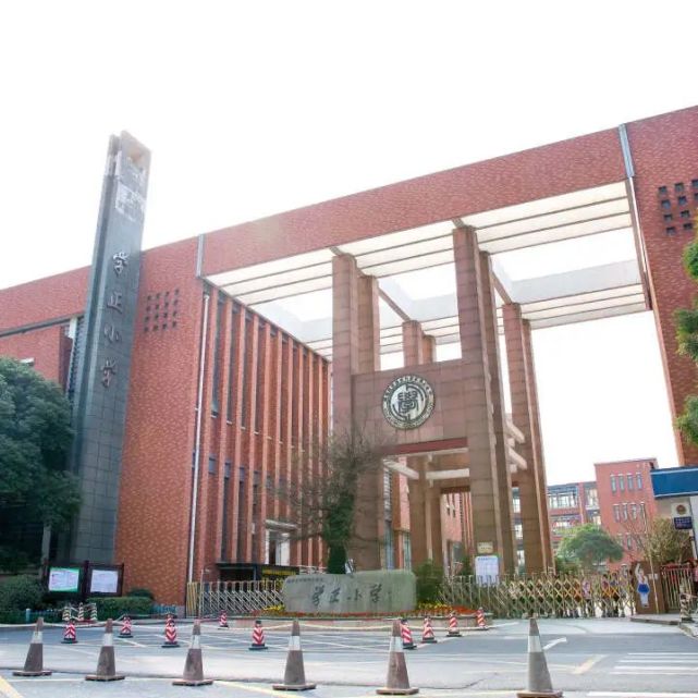 清雅国学长廊,书法台,六乐阁,蒙正国学馆,弘毅围棋室,茗馨茶艺轩,卓尚