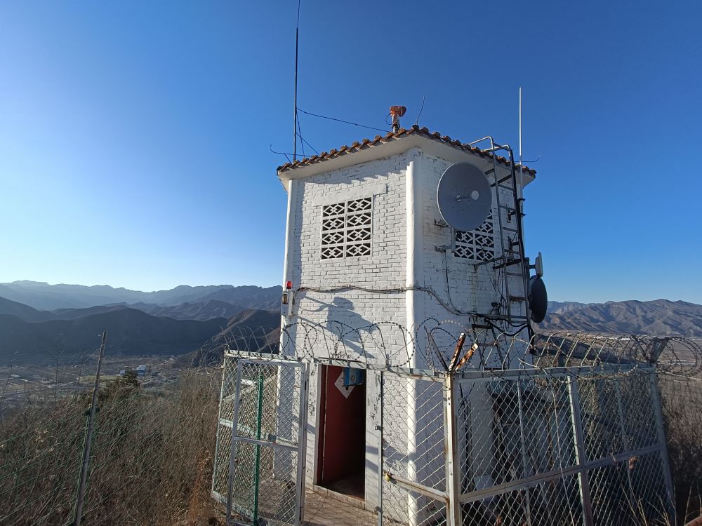 昌平西峰山上夫妻哨12年瞭望防火累计行走4000公里