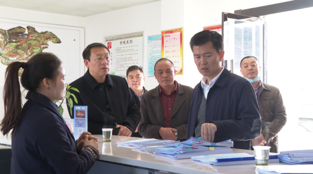 胡先平强调:巩固拓展脱贫攻坚成果 接续推进乡村全面振兴