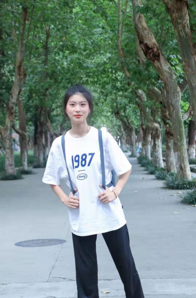 江淼星光不负赶路人