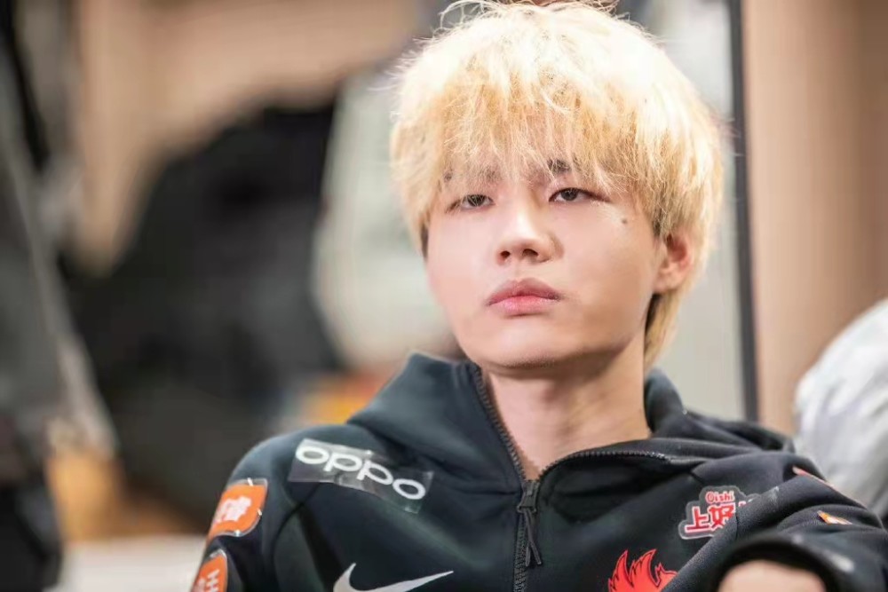 fpx濒临解散刘青松深夜直播告别小天试训