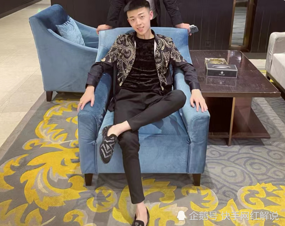 精神小伙宇将军被网黑狗磊跳虾线!_腾讯新闻