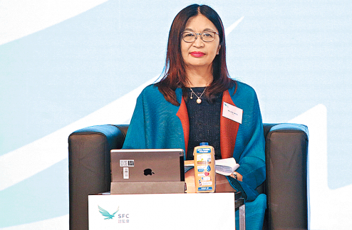 梁凤仪:香港证监会,一如既往要求来香港上市企业提交资料