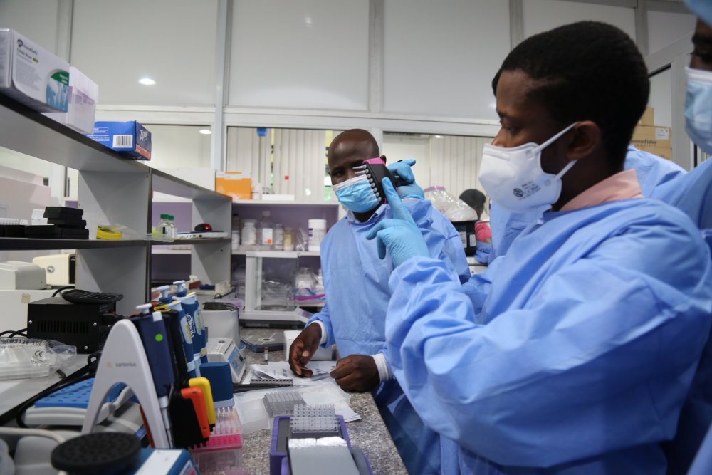 南非发现新冠新变种突变数目远超德尔塔毒株令人担心