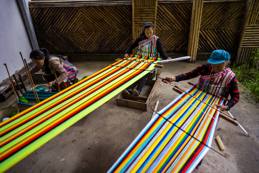 照进独龙族村落的那道彩虹