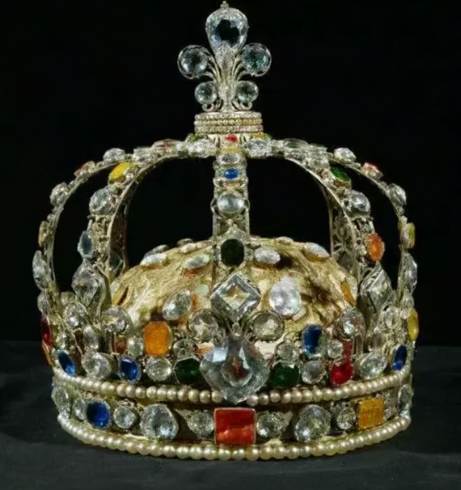 拿破仑邀请您观光卢浮宫观赏宫廷首饰见证历史的光辉与沉寂