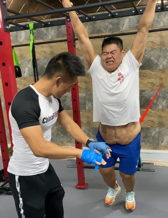 巅峰期体重688斤,"山东第一胖"结婚了?妻子身材苗条颜值高