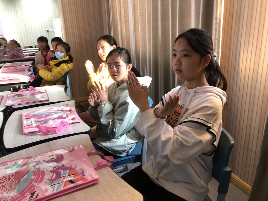 【校园新闻】成长探秘 女生青春期讲座走进南京市南昌路小学