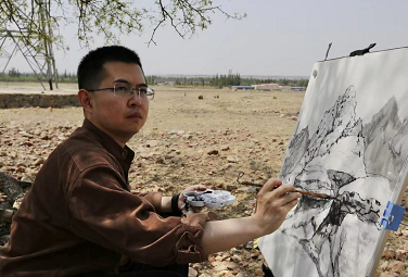 聚焦| 我市美术馆国家三级美术师李少雷的设计作品在大赛中荣获三等奖