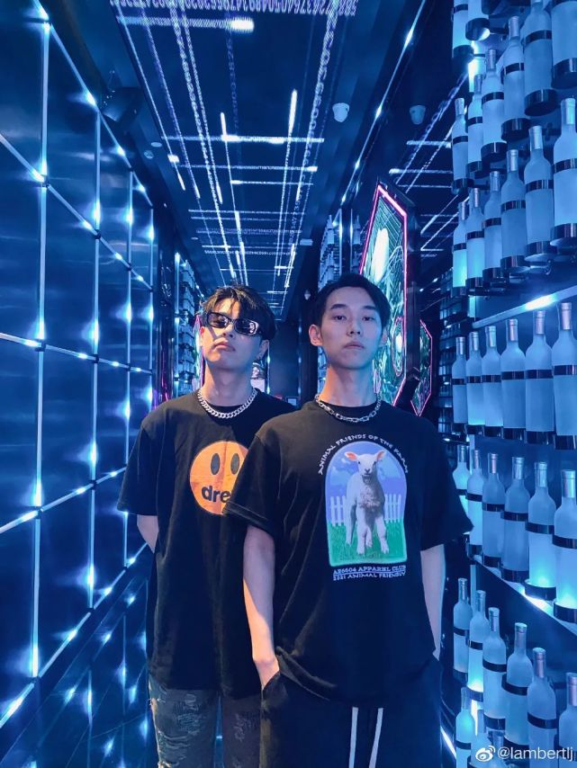 碰星来了|lambert&十七草:happy boom!