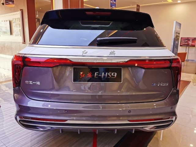 实拍红旗esh9,豪华气场太强烈,国产纯电suv难逢对手