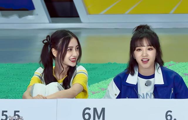 baby为何用手遮脸?看到与宋雨琦被阳光照射的鼻梁,是否整容很清晰