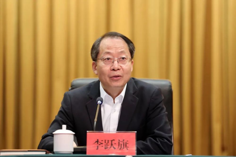 三门县召开全县领导干部会议宣布省委市委关于三门县委主要领导调整的