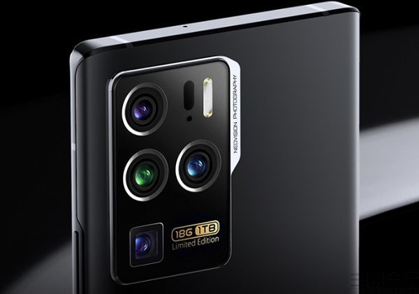 中兴axon30ultra航天版开售售价为6998元