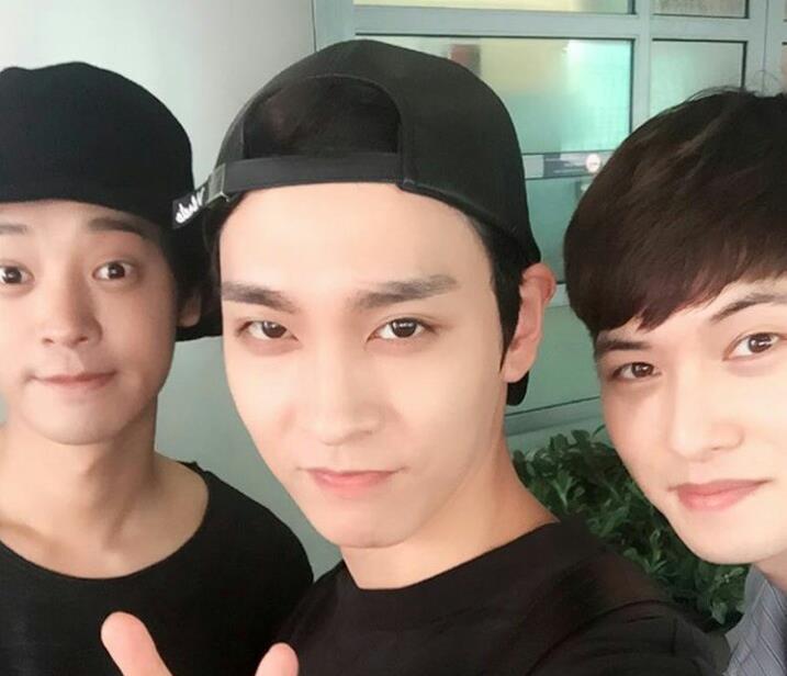 曾靠继承者们大火后与崔泰俊密会被抓31岁带孕下嫁男方