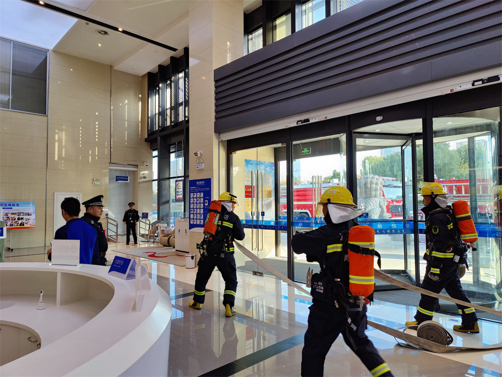 民生银行南通分行组织开展消防应急演练活动