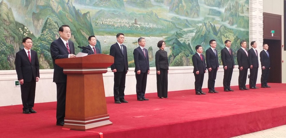 中共江西省委新一届常委班子集体亮相_腾讯新闻