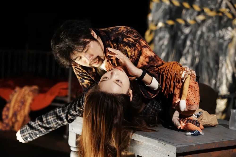 1 混乱善良是普雷斯利的底色