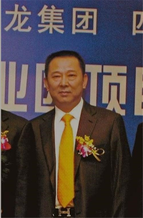 四川黑道大哥刘汉有多奢侈一顿饭花80多万赌场一夜输光2亿