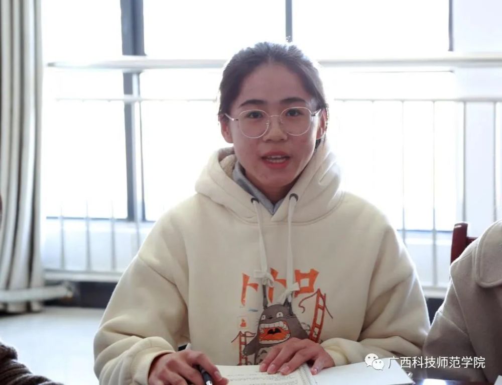 学生代表,数学与计算机科学学院姜维栋,机械与电气工程学院王思芸
