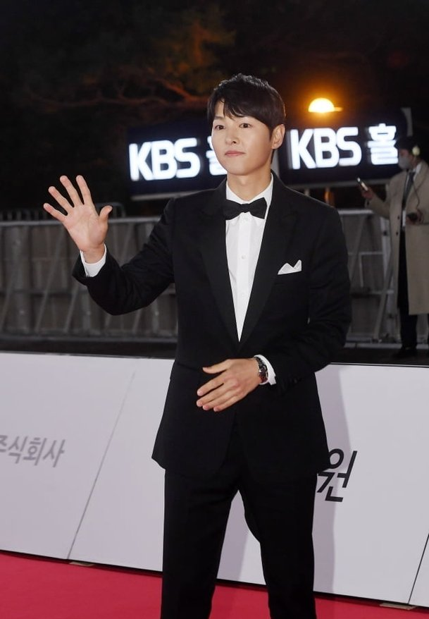 全汝彬,林允儿,全钟瑞等一众实力派女演员,获得了2021年青龙电影奖