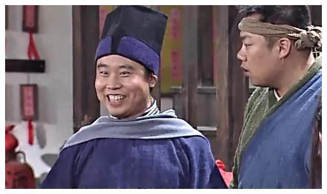 其实,小六也是一个顾家的男人,总是把"帮我照顾好我七舅姥爷"挂在嘴边