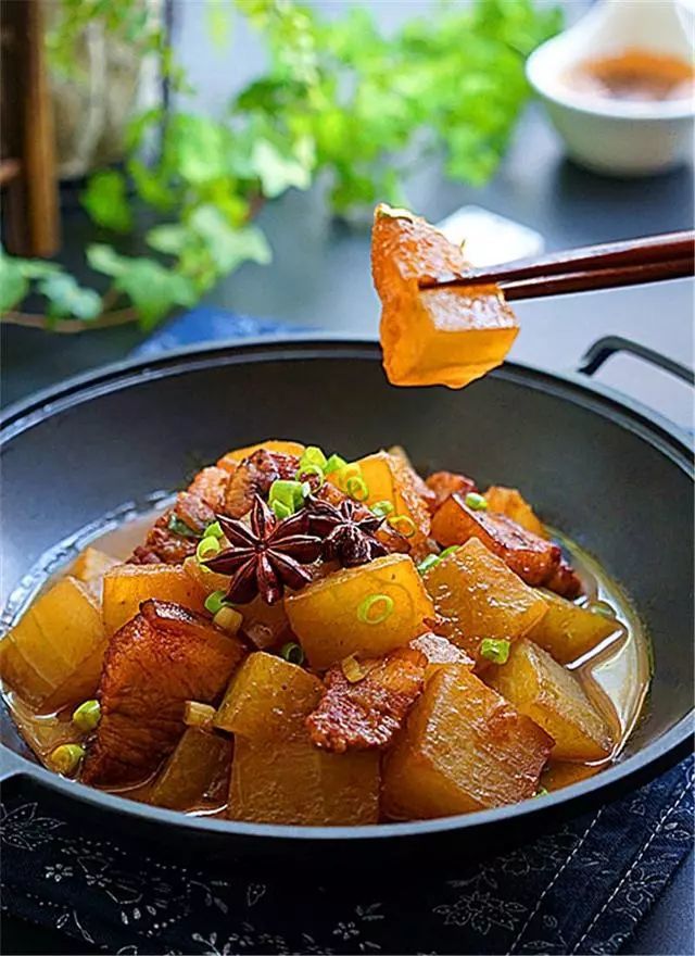 冬瓜烧肉家常好味道不油不腻特下饭