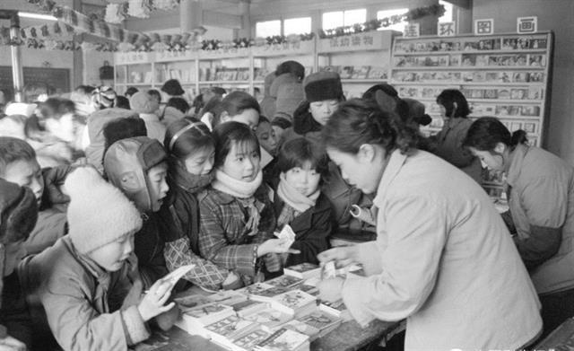 1950年的课堂学生说老师念错荼字老师狡辩人民日报怒批