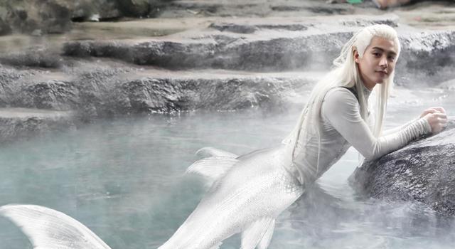 古代中国传说里,将人鱼称作是"鲛人",这是一种下半身为鱼,上半身为人