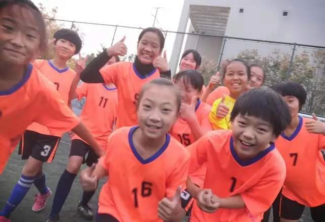少年中国｜“最让我自豪的是，我们的孩子通过足球走出了乡村”