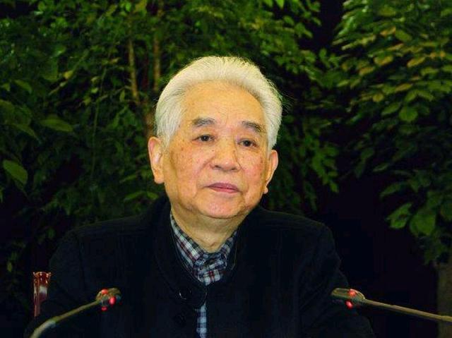 他59岁任四川省委书记,37岁任副厅,51岁升至副省级,今年86岁
