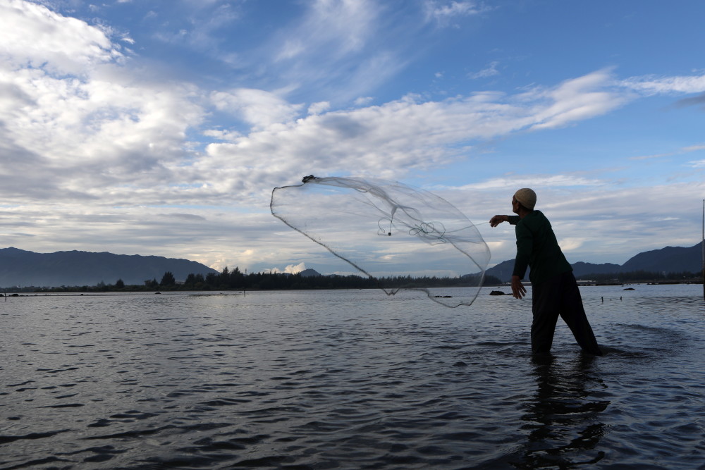 外代二线班达亚齐的渔夫