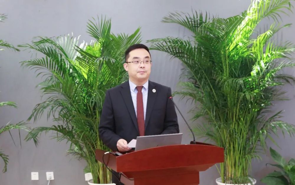 嘉华学院校长助理赵鹏,学工处处长马浩辉,副处长兼团委书记李荣,招生